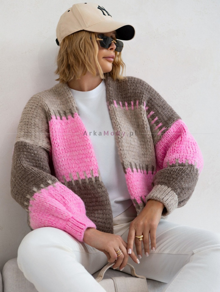 Oversizowy kardigan o krótkim fasonie bez zapięcia w kolorach beżu, capuccino,różu SPLOTY Polski produkt Oversizowy kardigan o krótkim fasonie bez zapięcia w kolorach beżu, capuccino,różu SPLOTY Polski produkt