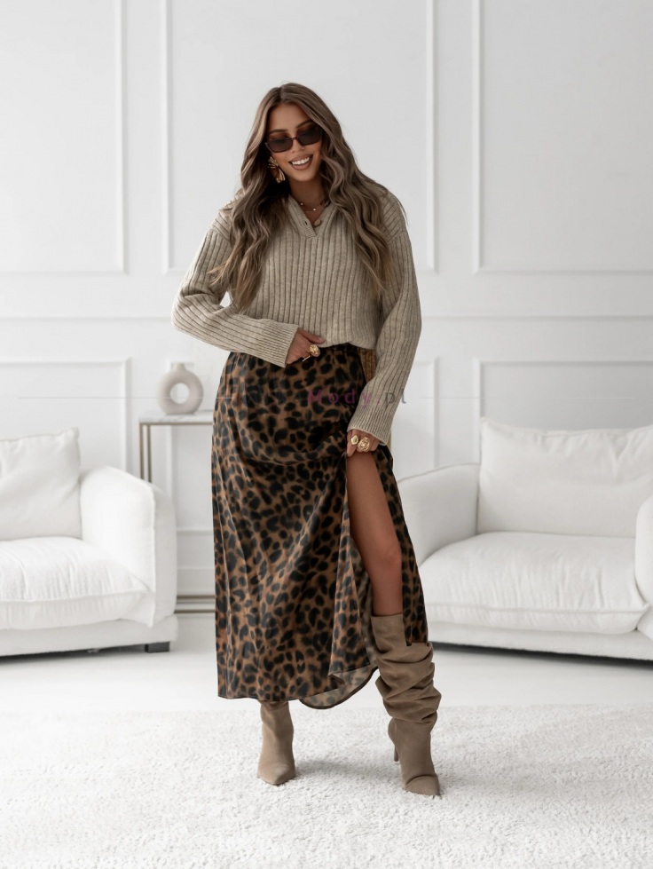 Sweter damski beż kaptur luźniejszy krój lekko opuszczoną linią ramion Simplicity 3