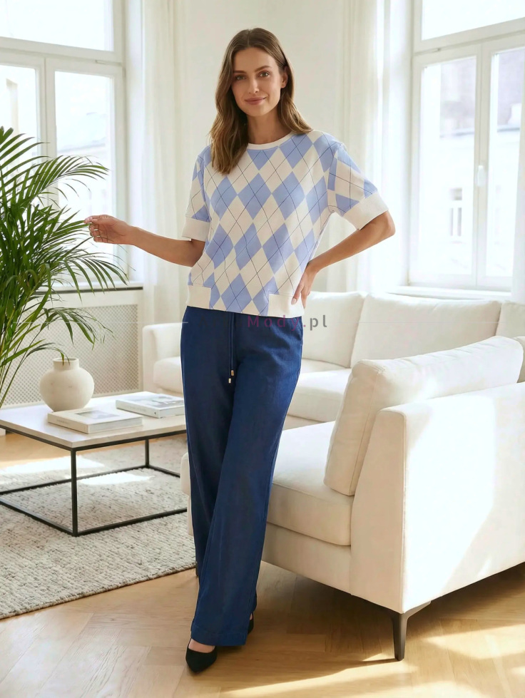 Bluzka damska romby niebieska sportowy styl luźna lekko pudełkowym kroju WIBs Polska